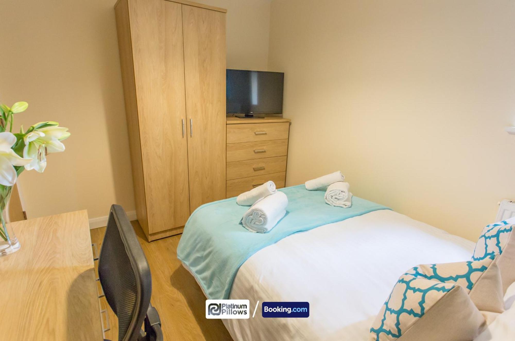 Modern Oxford 2 Bedroom Apartments, Near Headington Hospital, Families & Contractor Accommodation With Parking Exterior photo