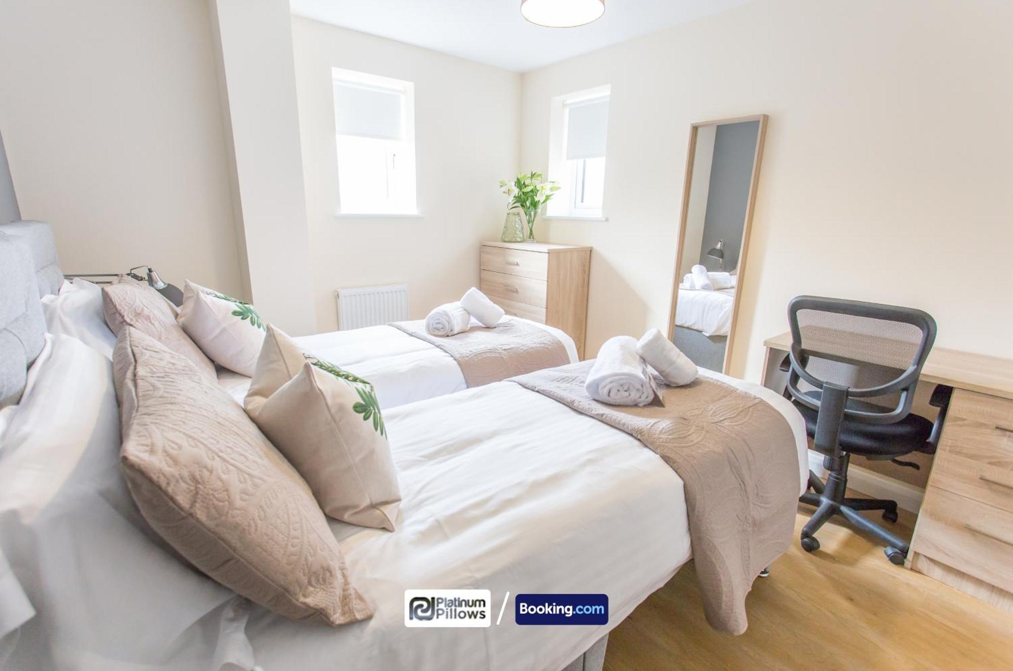 Modern Oxford 2 Bedroom Apartments, Near Headington Hospital, Families & Contractor Accommodation With Parking Exterior photo