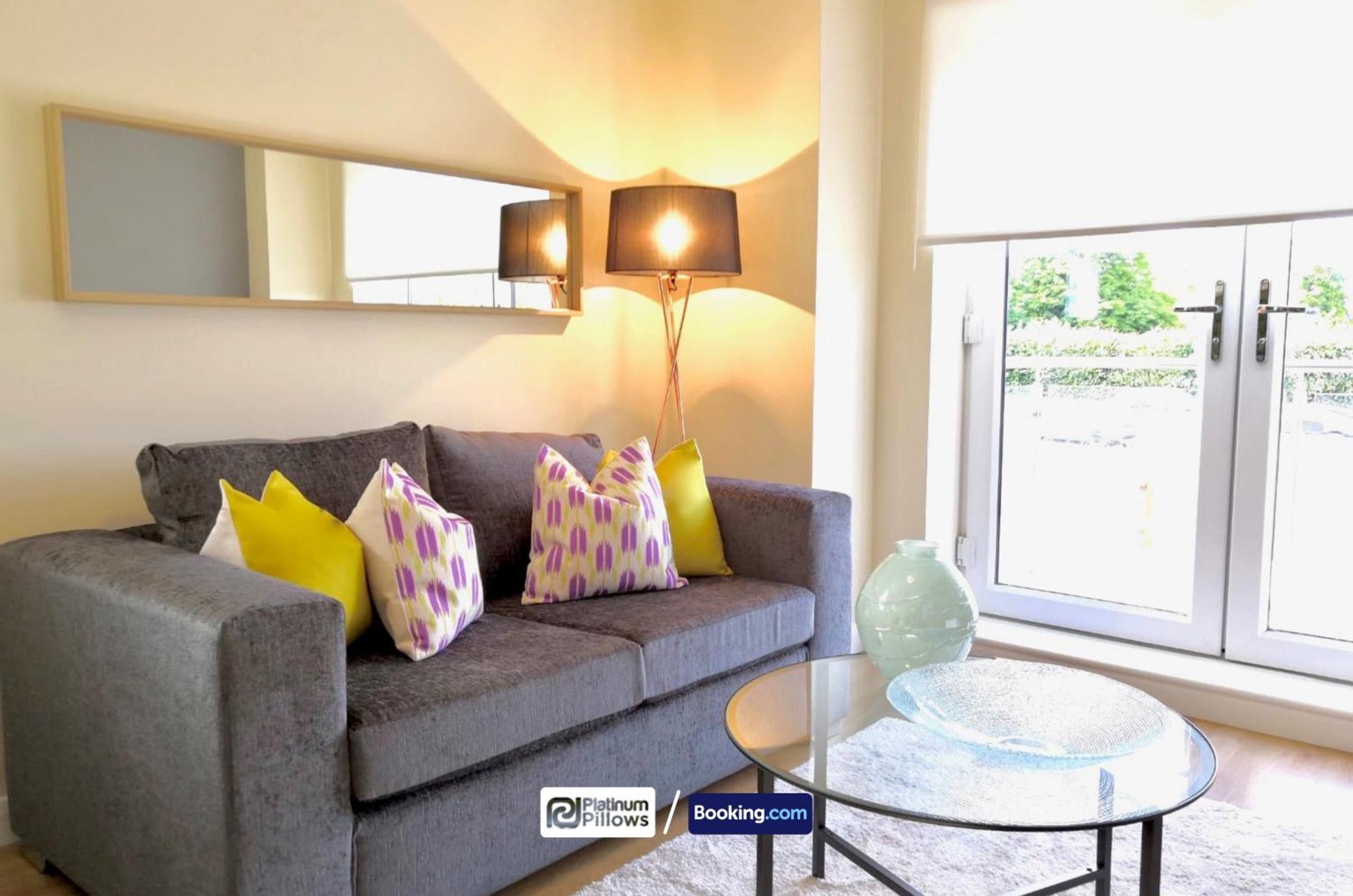 Modern Oxford 2 Bedroom Apartments, Near Headington Hospital, Families & Contractor Accommodation With Parking Exterior photo