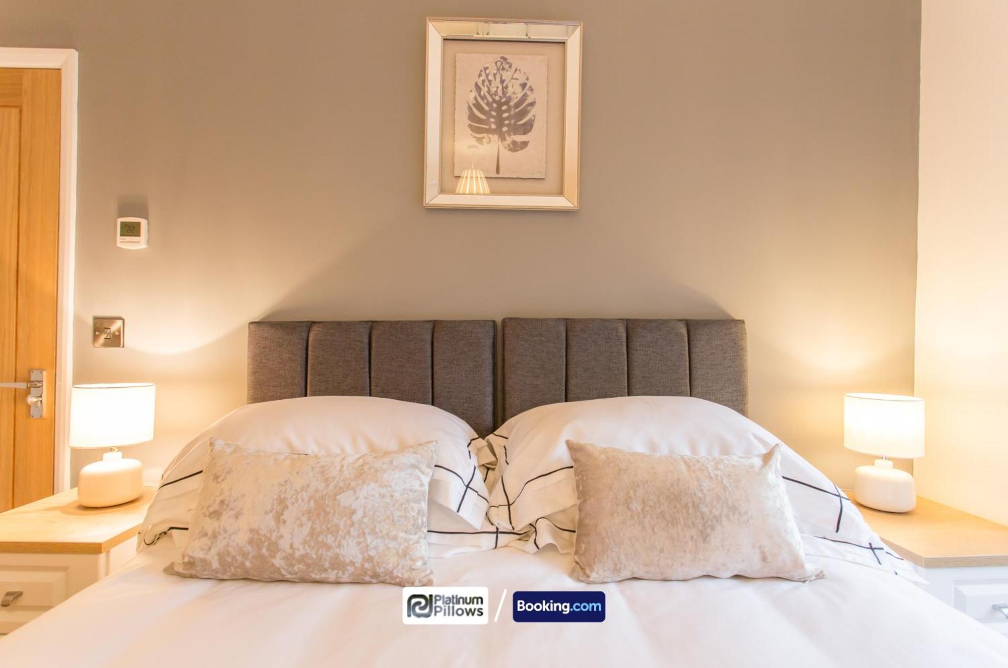 Modern Oxford 2 Bedroom Apartments, Near Headington Hospital, Families & Contractor Accommodation With Parking Exterior photo