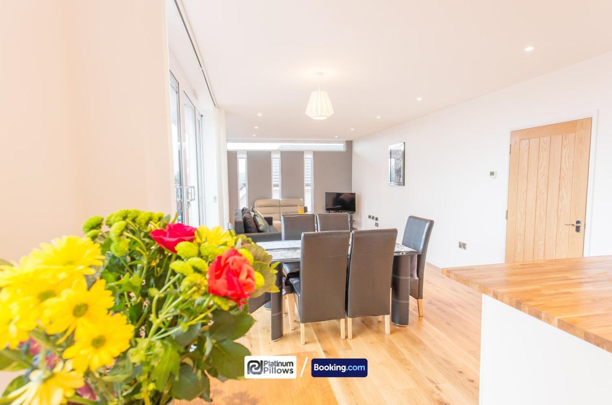 Modern Oxford 2 Bedroom Apartments, Near Headington Hospital, Families & Contractor Accommodation With Parking Exterior photo